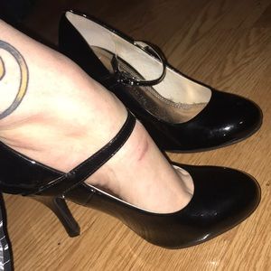 Chinese Laundry Size 7 Mary Jane Black Stilettos
